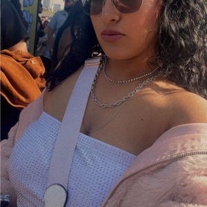 Meet your Posher, Yanet